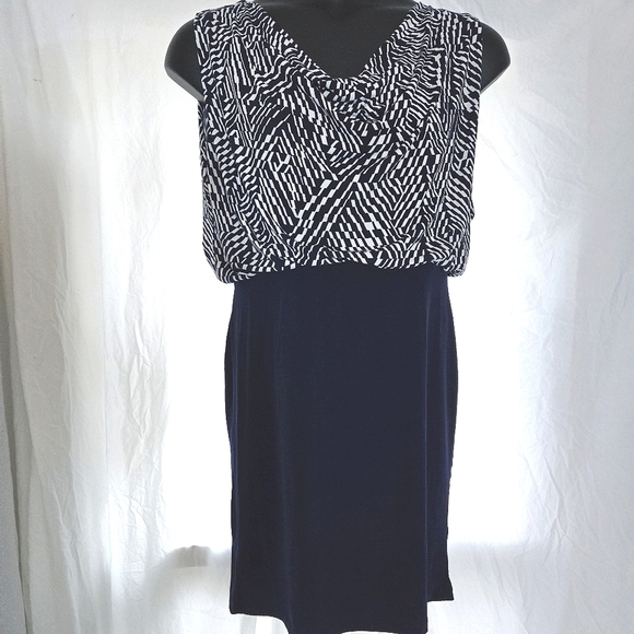 Valerie Bertinelli Dresses & Skirts - Beautiful Valerie Bertinelli Dress EUC